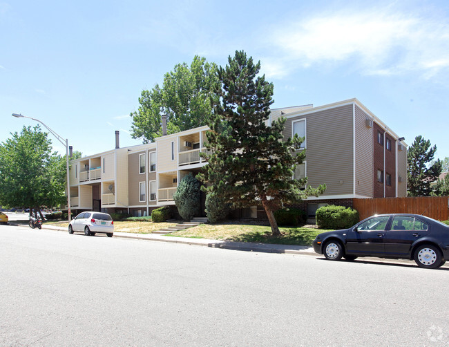 Building Photo - Vantage Point Rental