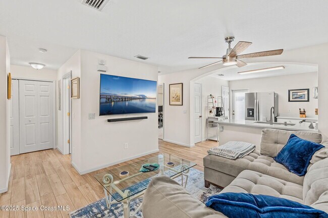 Photo - 1030 Luminary Cir