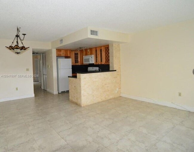 Building Photo - 510 NW 86th Pl Unit 104-12