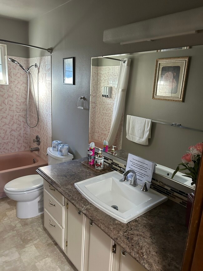 Photo - 810 N 51st Ave