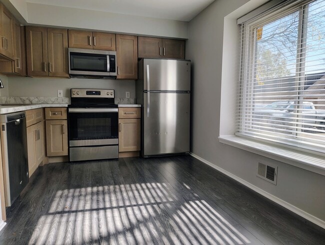 Photo - 24757 Bashian Dr