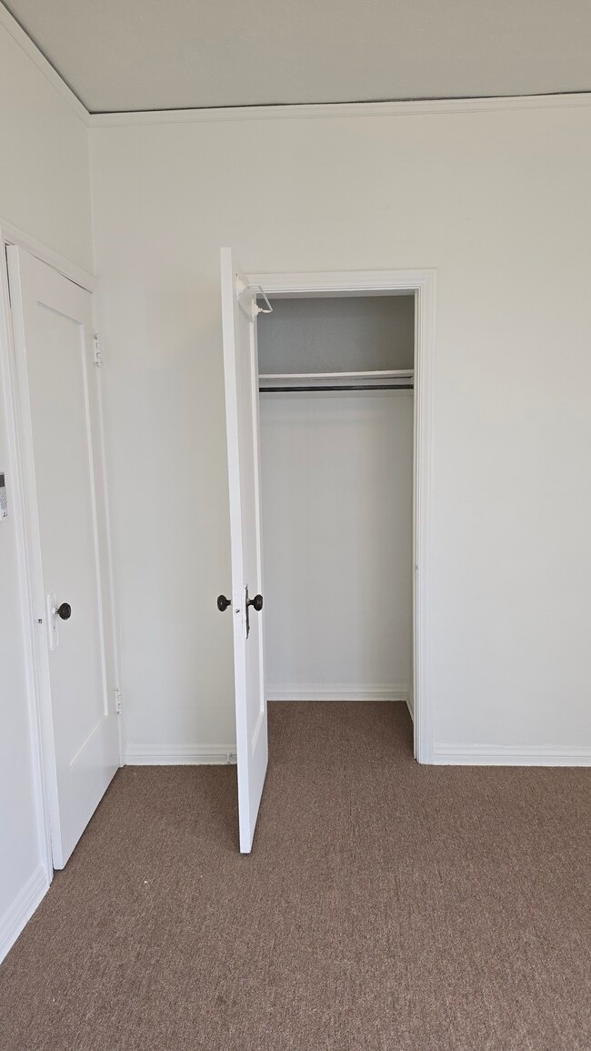 Photo - 2621 Wellington Rd Unit 2