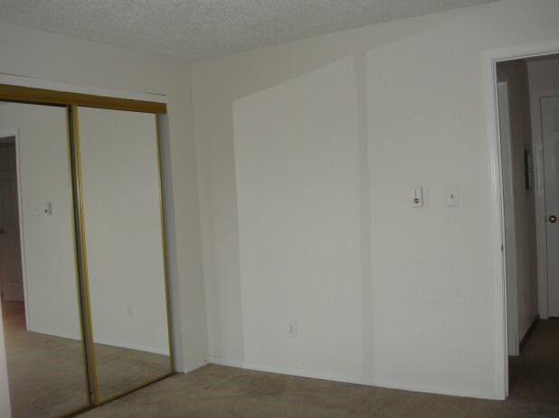 Photo - 808-809 Covey Ln