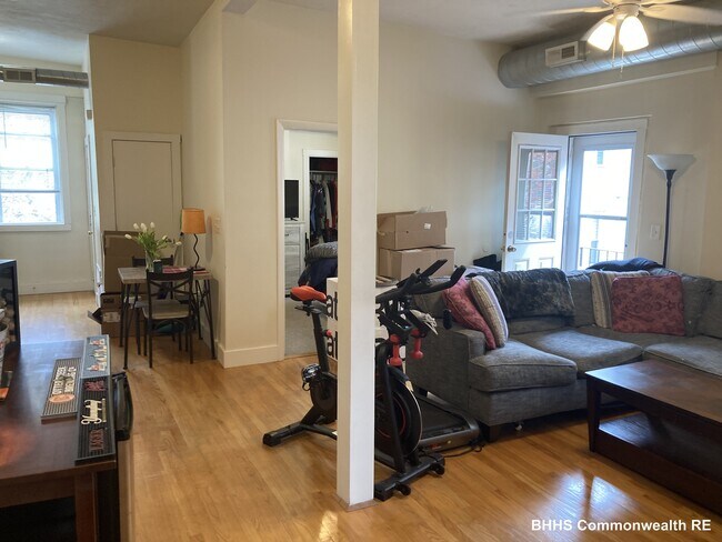 Photo - 205B Highland Ave Unit 2