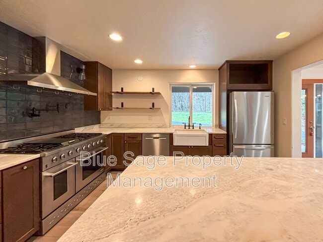 Photo - 241896 US-101