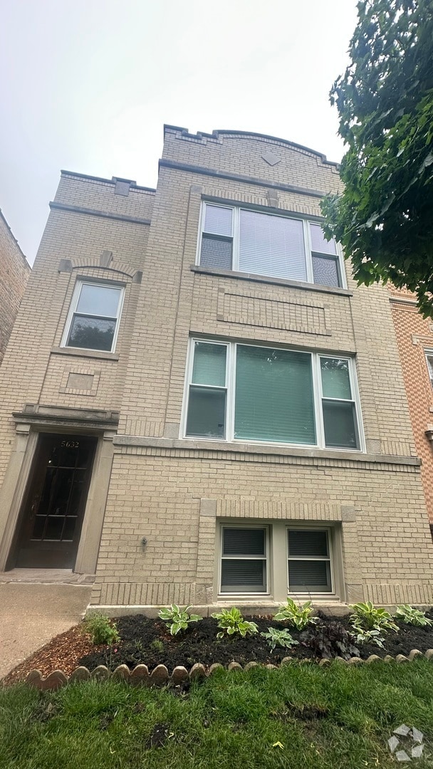 Building Photo - 5632 N St Louis Ave Unit G Rental