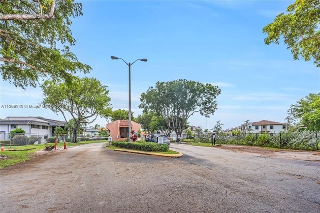 Photo - 20840 San Simeon Way Unidad 409