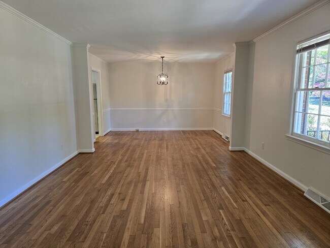 3703 Hickory Hill Dr
