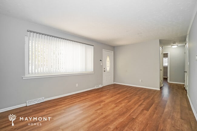 Photo - 1408 Lillian Ln