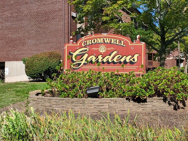 Building Photo - 2307 Cromwell Hills Dr Unit 2307 Rental