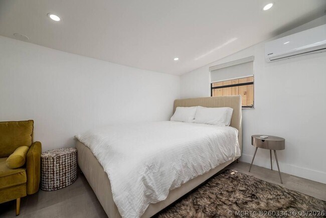 Photo - 2541 NE 181st St Unit C