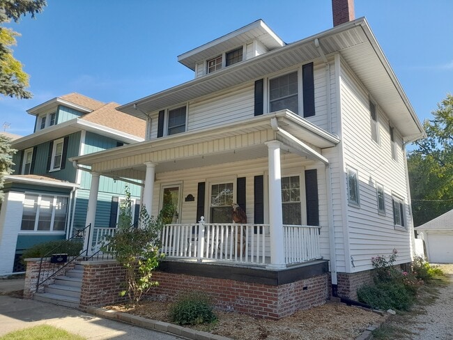 Photo - 1118 N Elmwood Ave