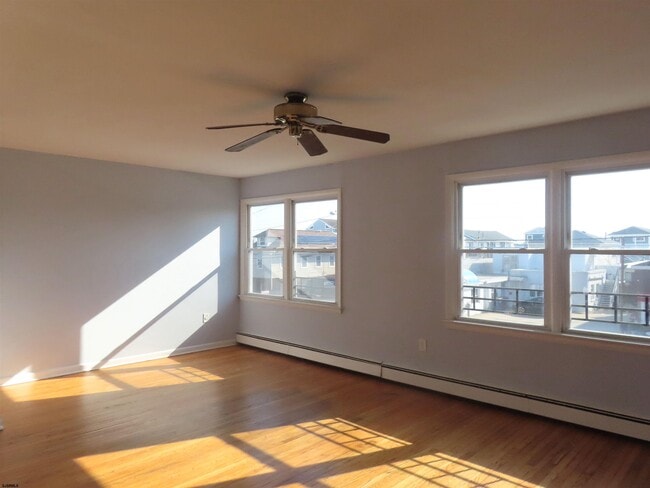 Photo - 139 N Dorset Ave