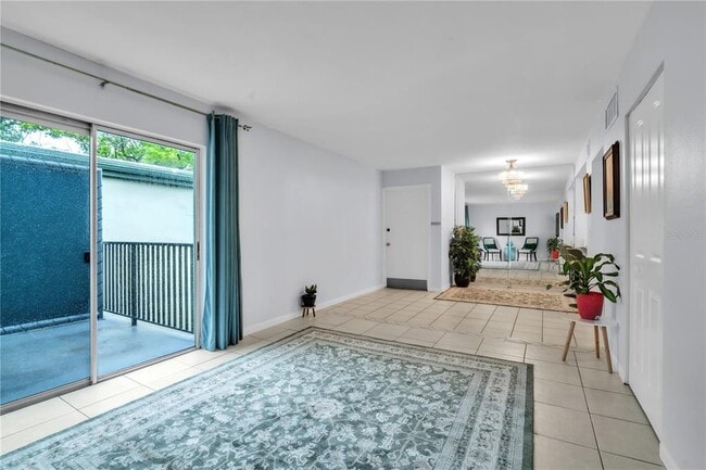 Photo - 1799 N Highland Ave Unidad 22