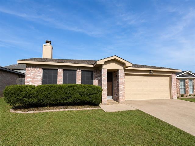 Building Photo - 8104 Iris Cir