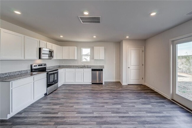 Photo - 300 Coverly Ct