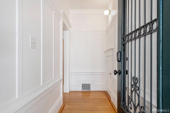 Photo - 3877 Jackson St
