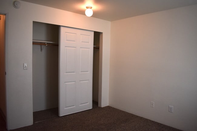 Sandpiper Apts.