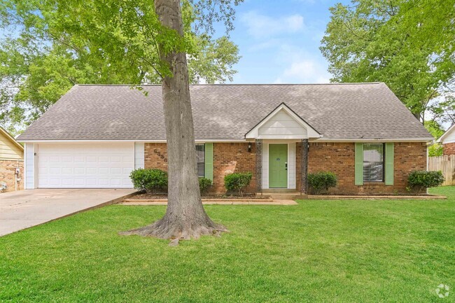 Building Photo - 6338 Northampton Dr Rental