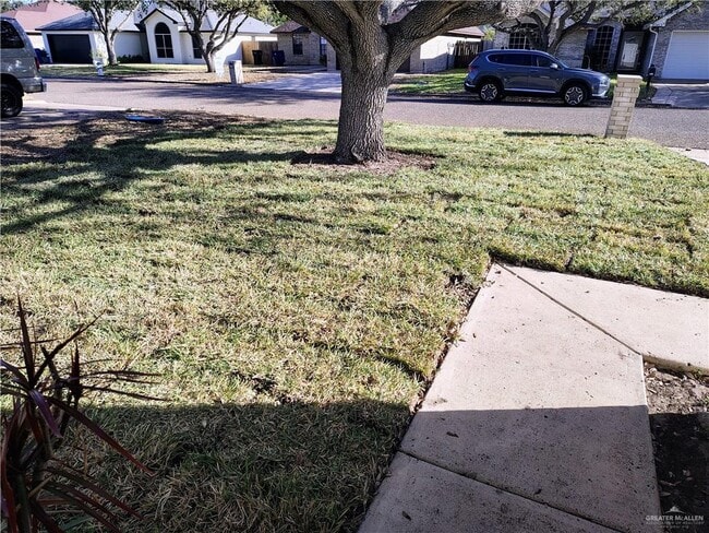 Photo - 17 Martin Ave