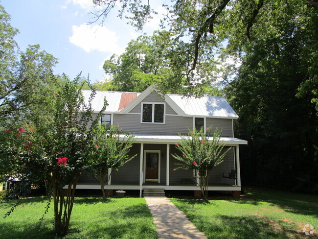 Building Photo - One Bedroom Off Of Chase Street Rental