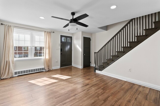 Photo - 720 Shaw Ave