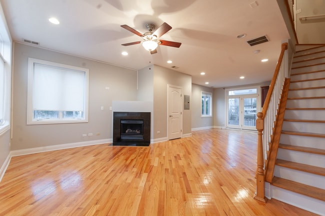 Photo - 7008 W Medill Ave