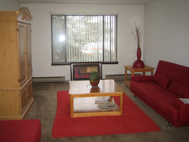 Photo - Riverwood Court Apartments