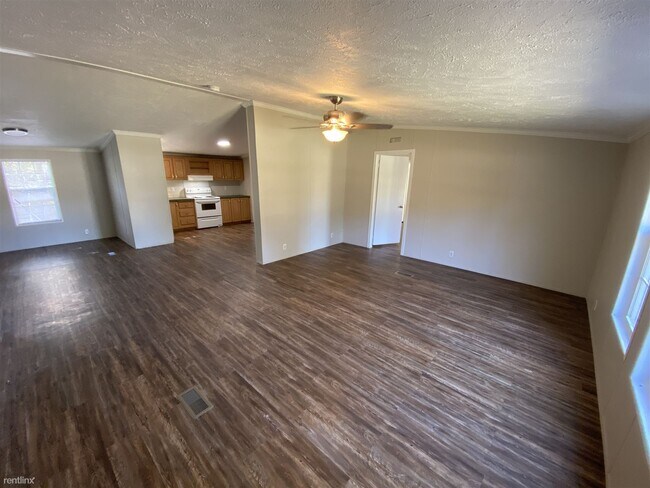 Photo - 4 br, 2 bath Mobile Home - 111 Pecan Grove...