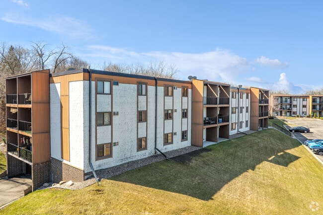 Photo - Windham Hills Apartments
