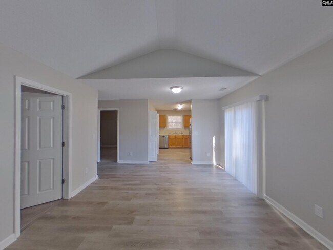 562 Chisolm Way