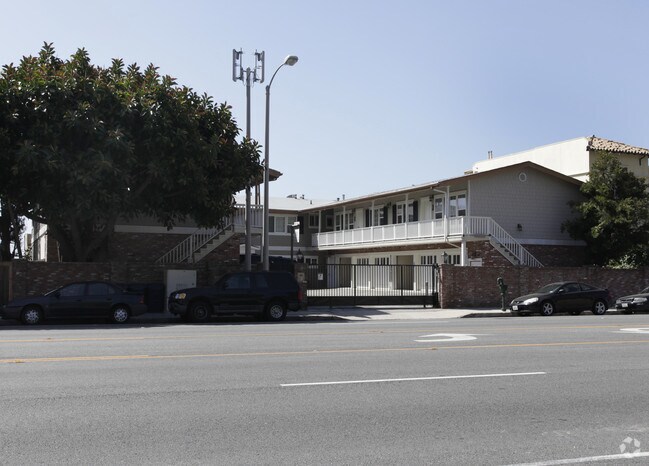 Photo - 22852-22860 Pacific Coast Hwy Apartments