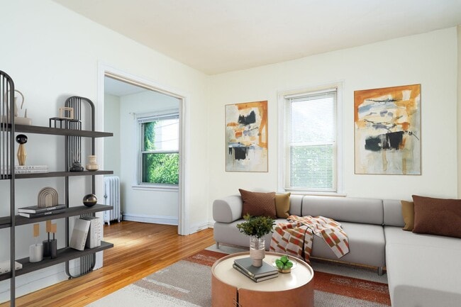 Photo - 2226 Garfield Ave S