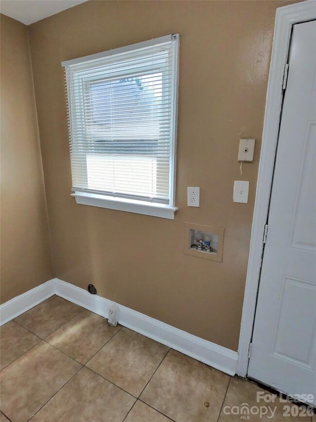 Photo - 820 West Blvd