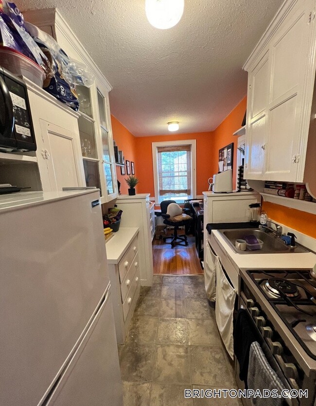 Building Photo - 90 Kilsyth Rd Rental