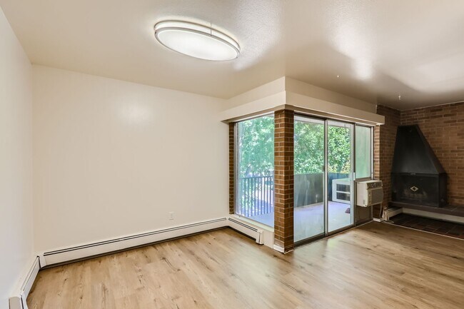 Photo - 620 Mathews St