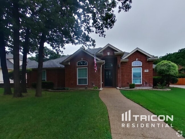 Building Photo - 716 Lakeview Dr Rental