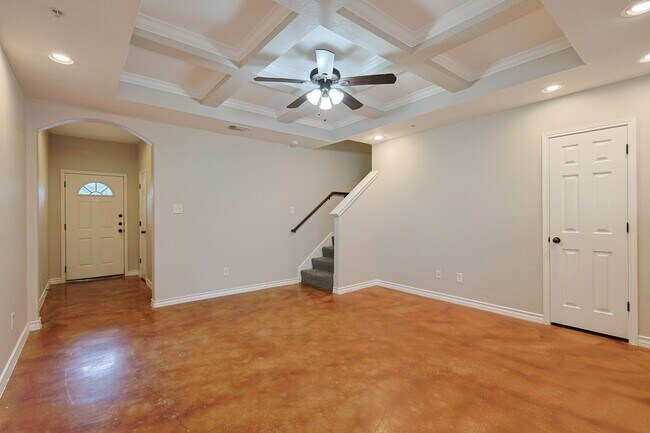 Photo - 3 Bed 2.5 Townhome near Bandera & I-410