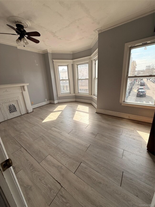 Photo - 88-25 75th St