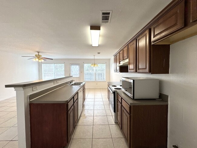 Photo - 3 Bed 2.5 Bath Two story half duplex for lease in Ft. Worth, TX!