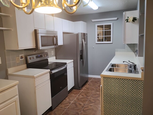 Photo - SOUTH BAY LAKES IV