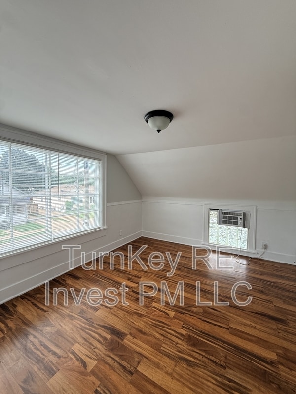 Photo - 705 North Ave