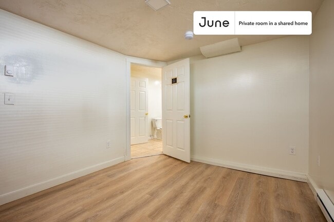 Photo - Room in Shared 5 bed/2 bath home Unit E