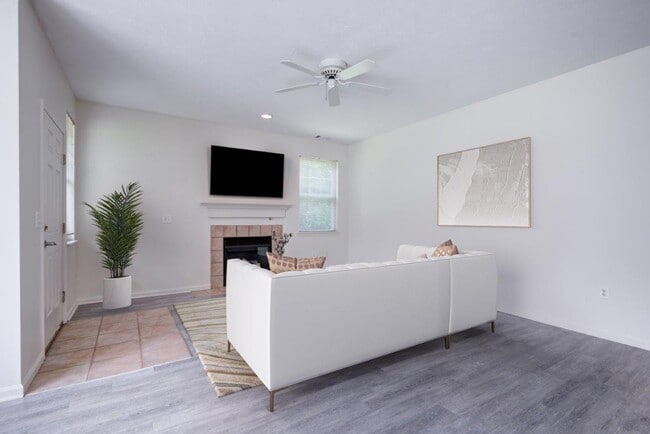 Webster Green Apartment Homes