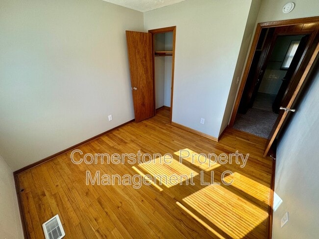 Photo - 202 W Bridge St