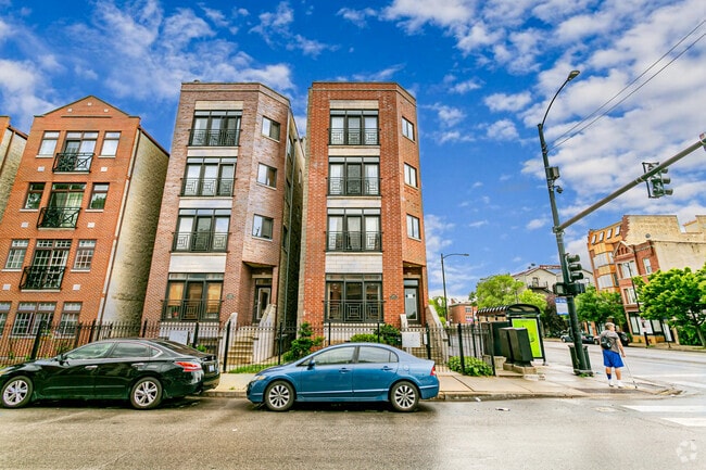 Building Photo - 2355 W Harrison St Unit 1 Rental
