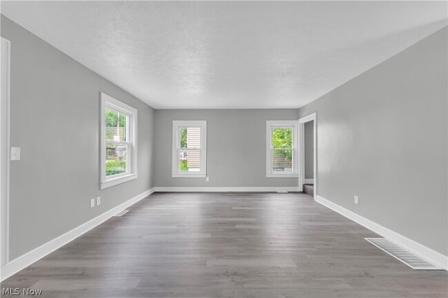 Photo - 1083 Eastlake Dr
