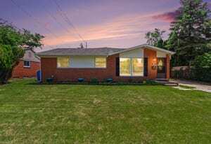 Photo - 350 Hollywood Dr