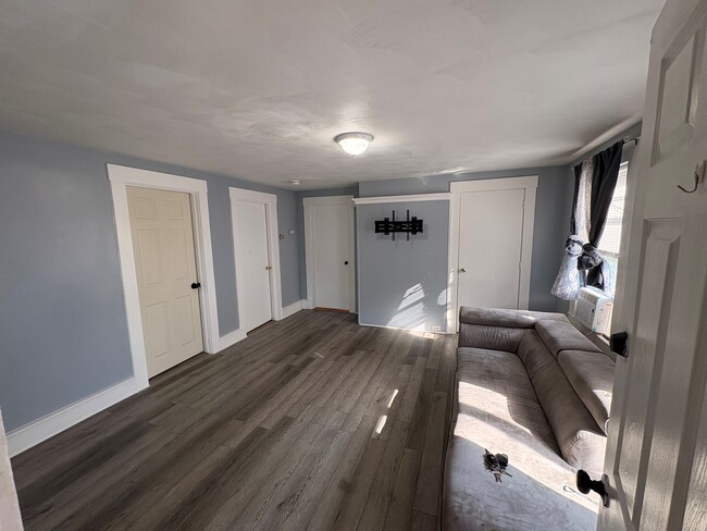 Building Photo - 10 Morton St Unit 1 Rental
