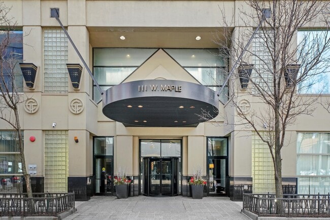 Photo - 111 W Maple St Unidad 3201